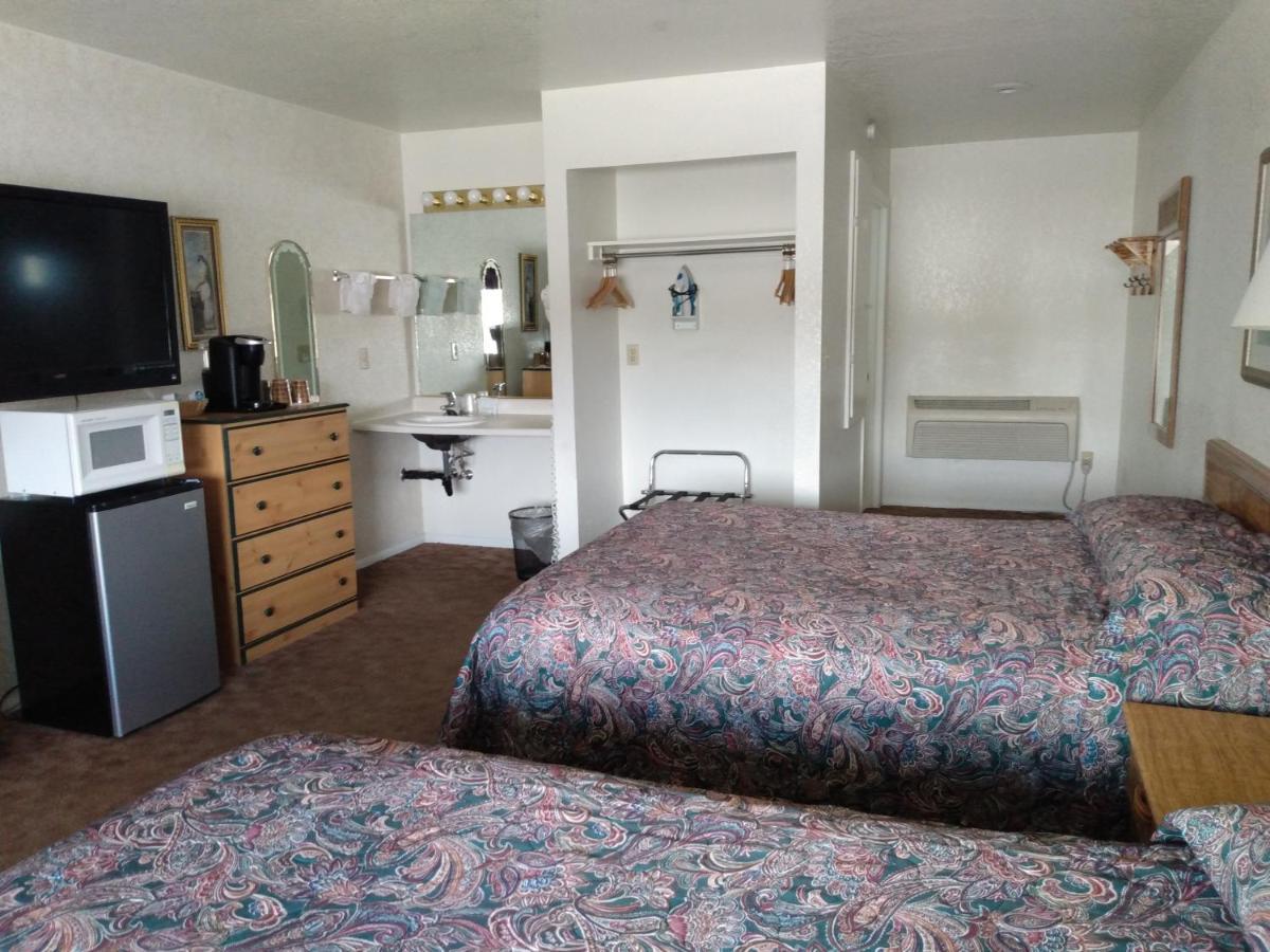 Rim Rock Motel Альтурас Экстерьер фото